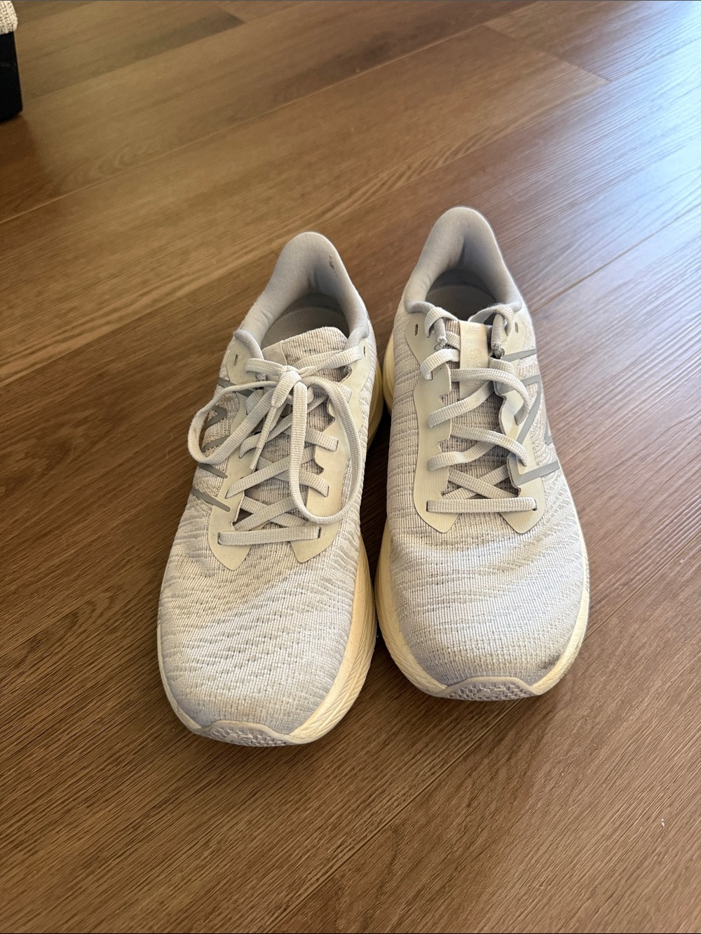 New Balance Neutral Gray/White Performance Runners - Picture 2 of 5